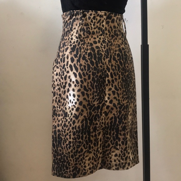 Leopard skin skirt - Picture 2 of 3